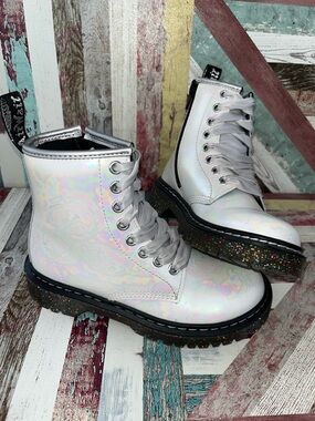 Dr. Martens Lil Girls Pascal Boots Shoes Patent Lthr NWOB White Opalescent SZ 1